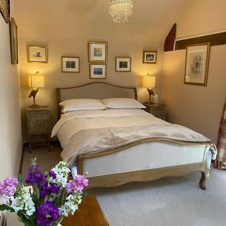 The Grooms Loft Self Contained Apartment Milton Abbas Exterior foto